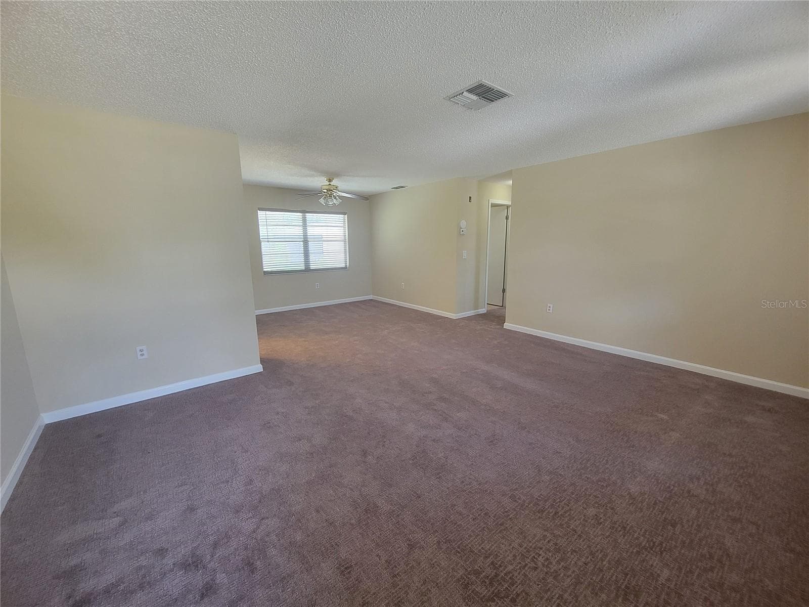 Come on In! - 9022 LINGROVE RD, WEEKI WACHEE