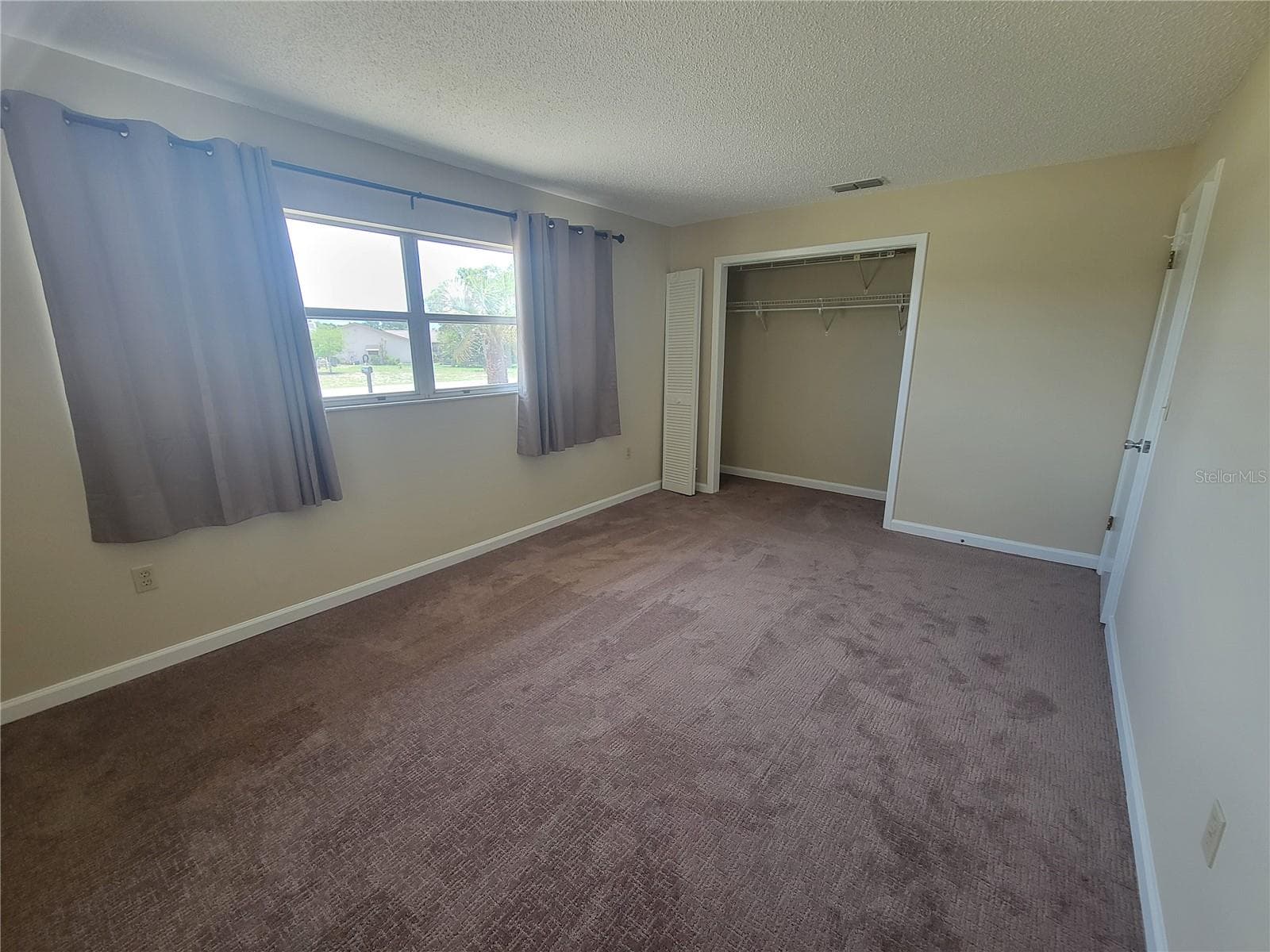 New Carpet and fresh paint - 9022 LINGROVE RD, WEEKI WACHEE