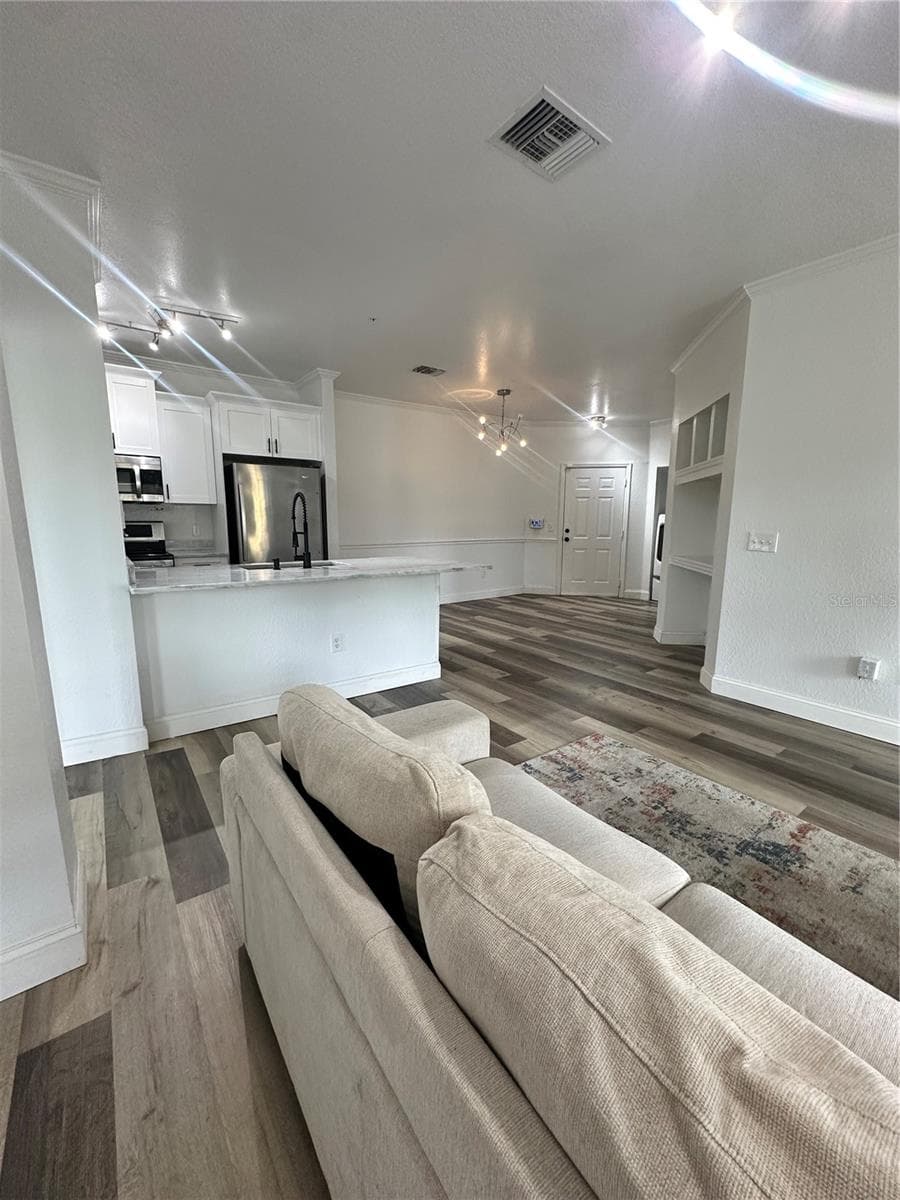 Condominium at 3713 CONROY RD #1932, ORLANDO, photo 8 of 37