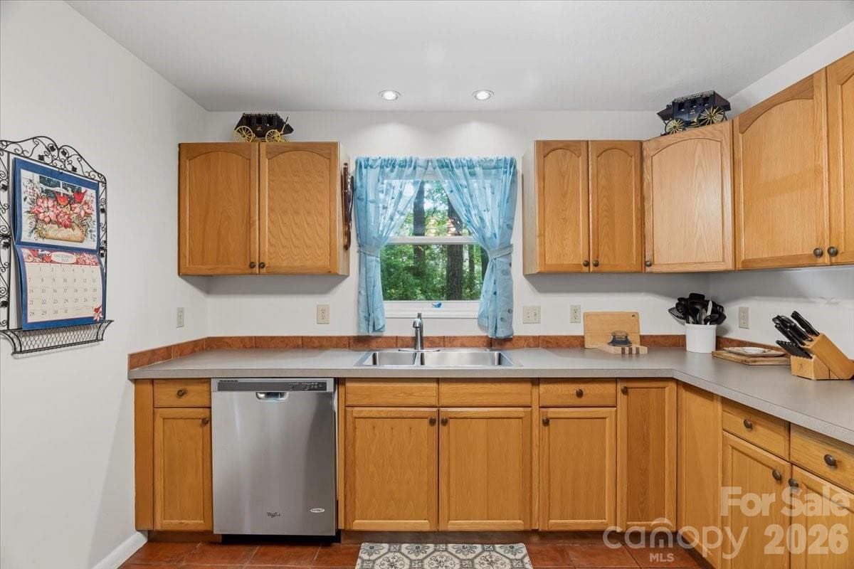 Single Family Residence at 122 Arnold Heights, Waynesville, photo 13 of 43