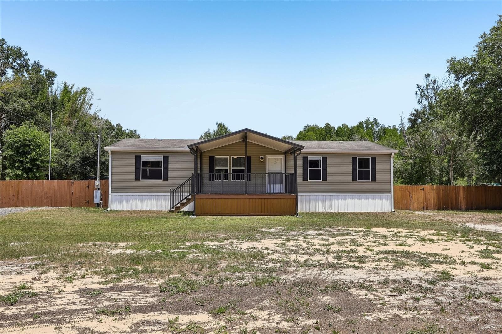 Manufactured Home at 136 CREEKWOOD RUN, LAKELAND, photo 10 of 92