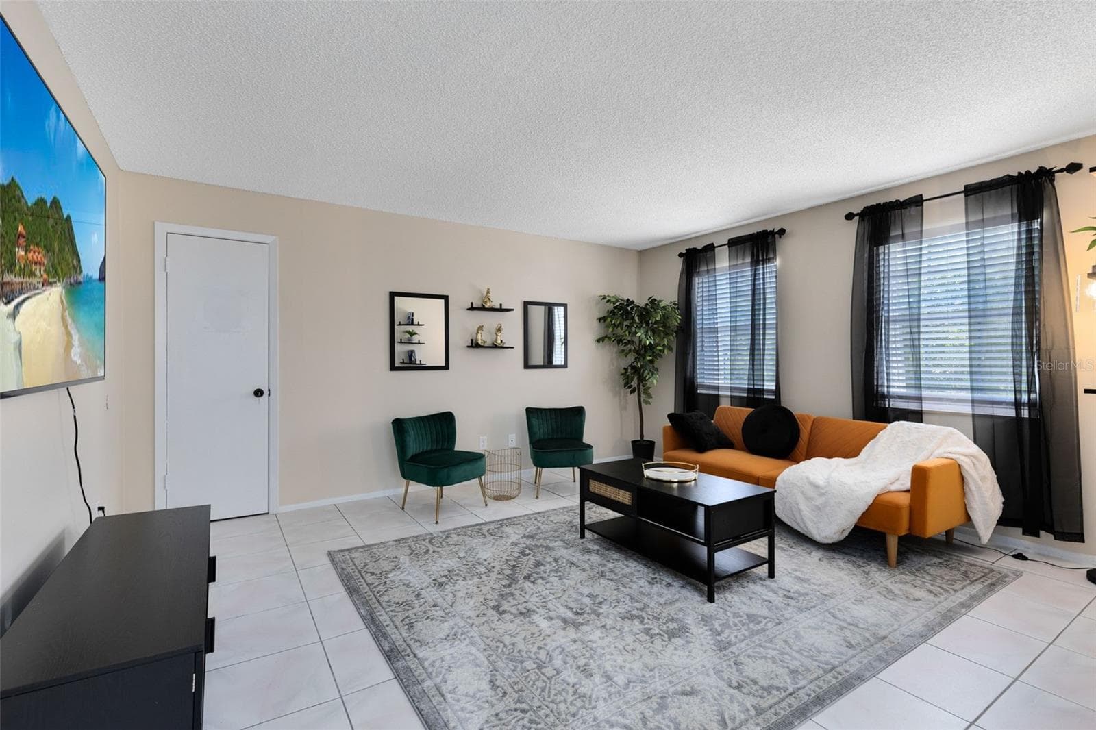 Duplex at 1228 E MURIEL ST, ORLANDO, photo 7 of 37
