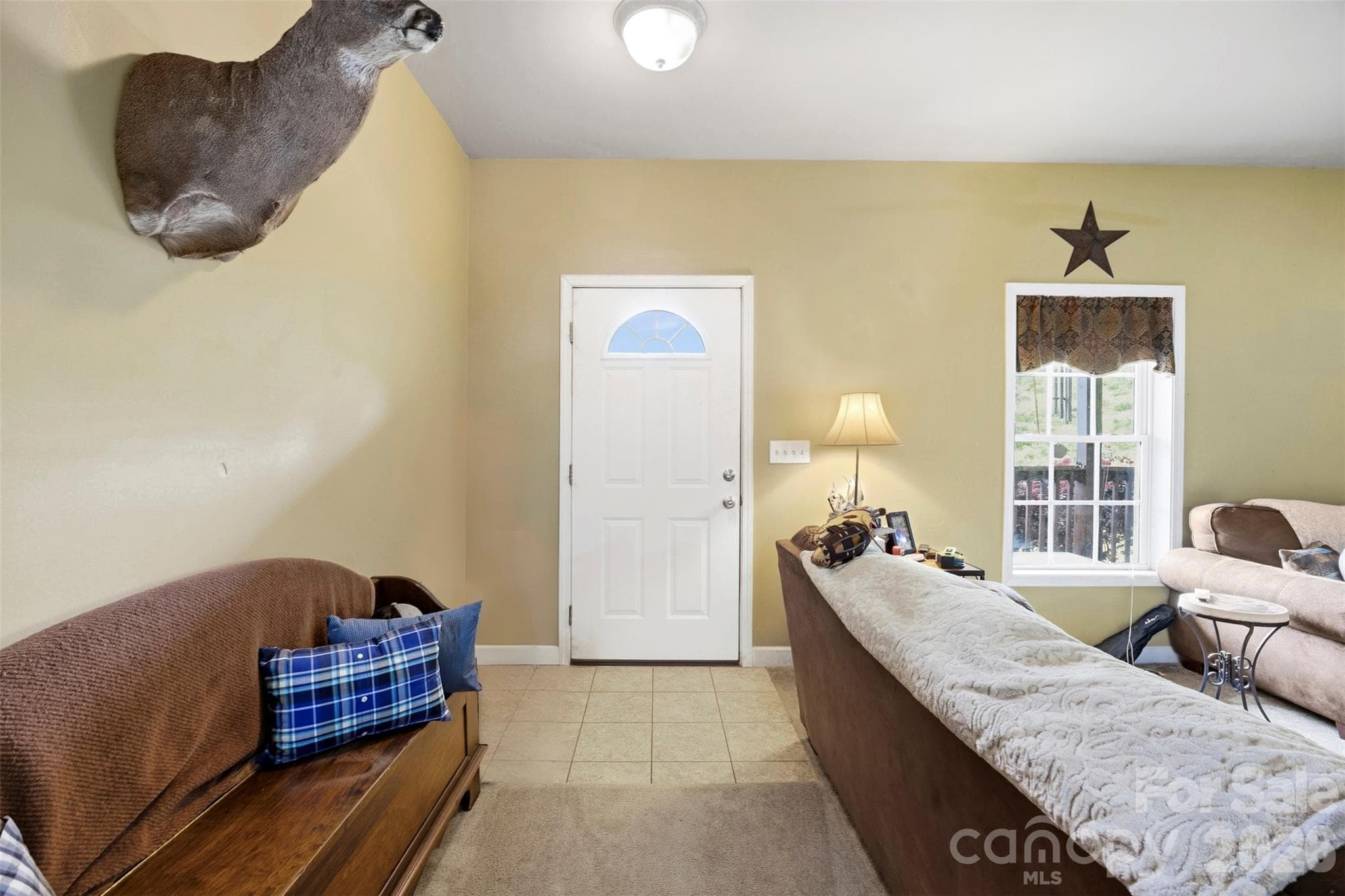 Single Family Residence at 1581 Rhyne Road, Dallas, photo 2 of 30