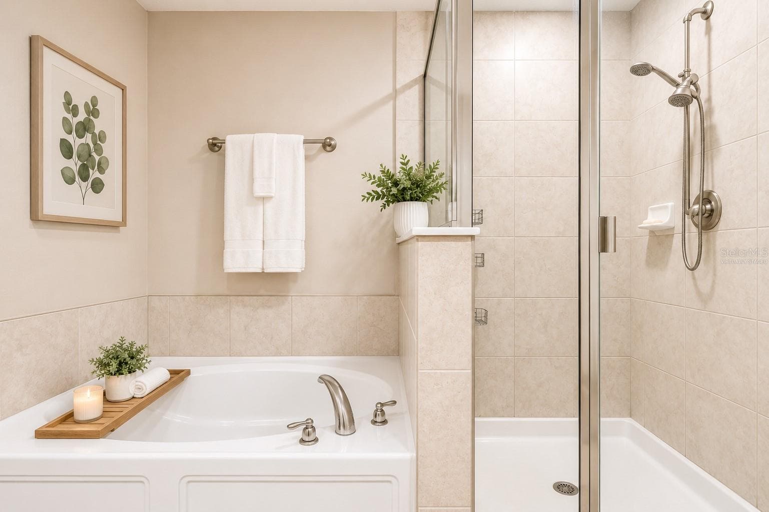 Priamry Batrhoom Virtually Staged - 633 ROYAL EMPRESS DR, RUSKIN