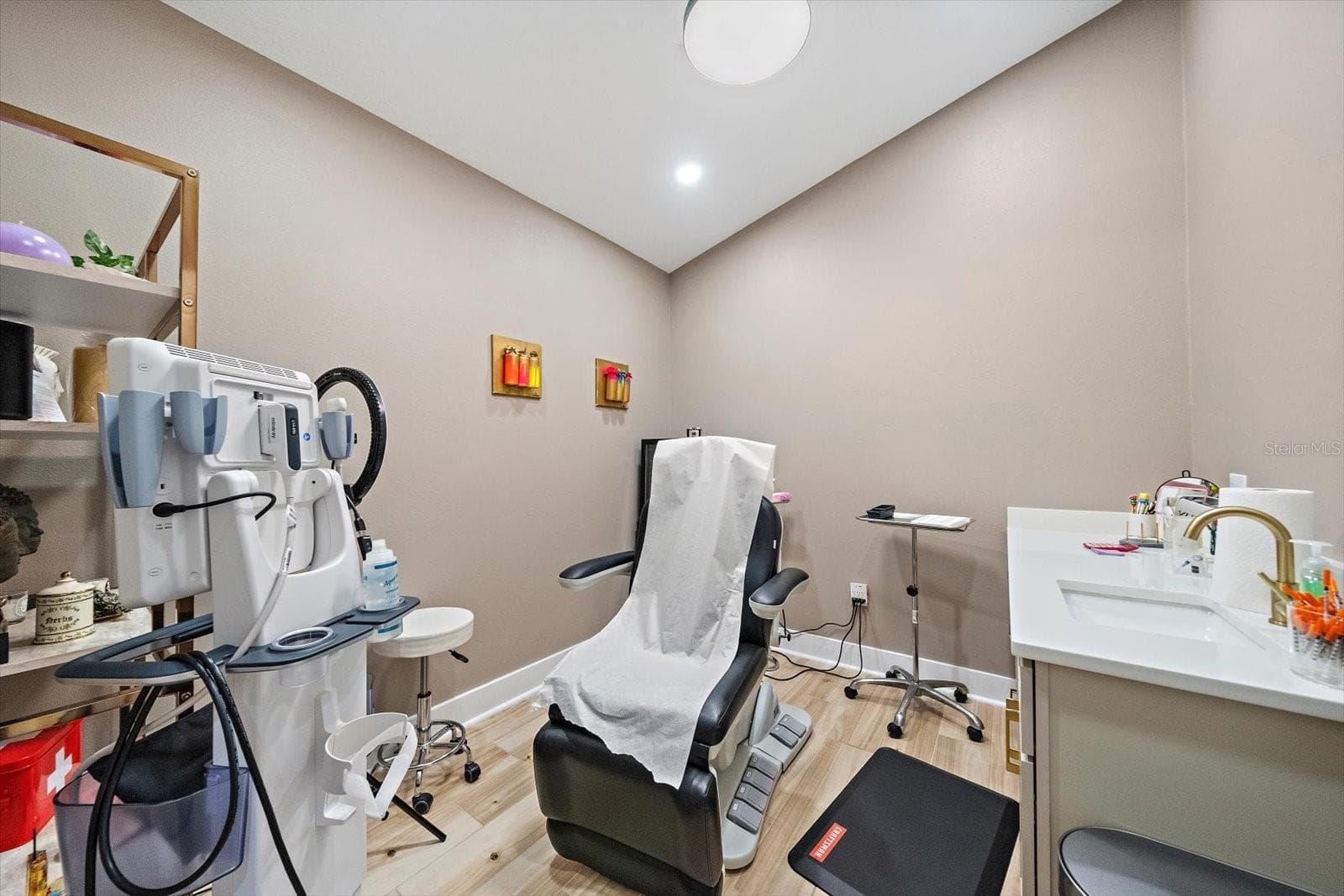 Treatment Room - 2500 SUNSET POINT RD, CLEARWATER