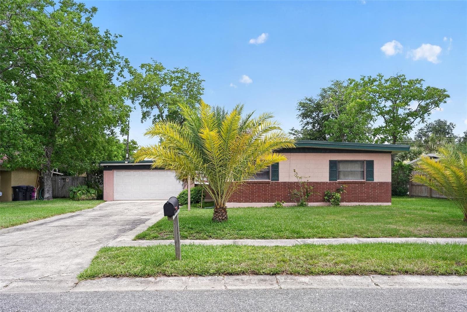 580 GARDENIA CIR