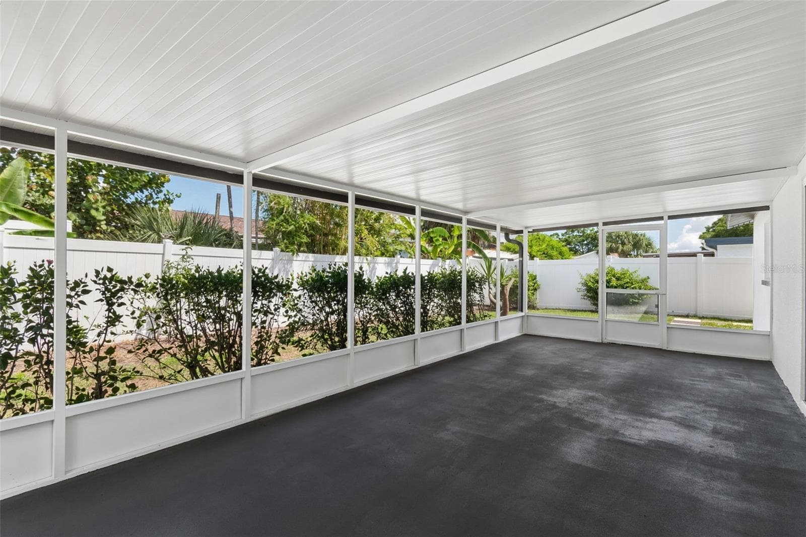 Single Family Residence at 6003 TAMPA SHORES BLVD, TAMPA, photo 19 of 67