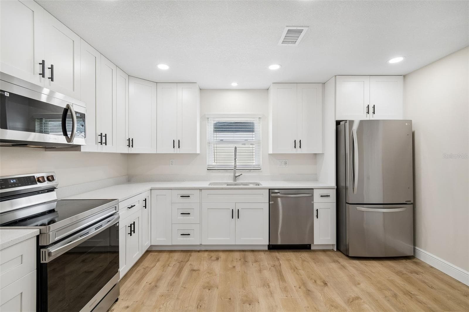 Single Family Residence at 6003 TAMPA SHORES BLVD, TAMPA, photo 35 of 67