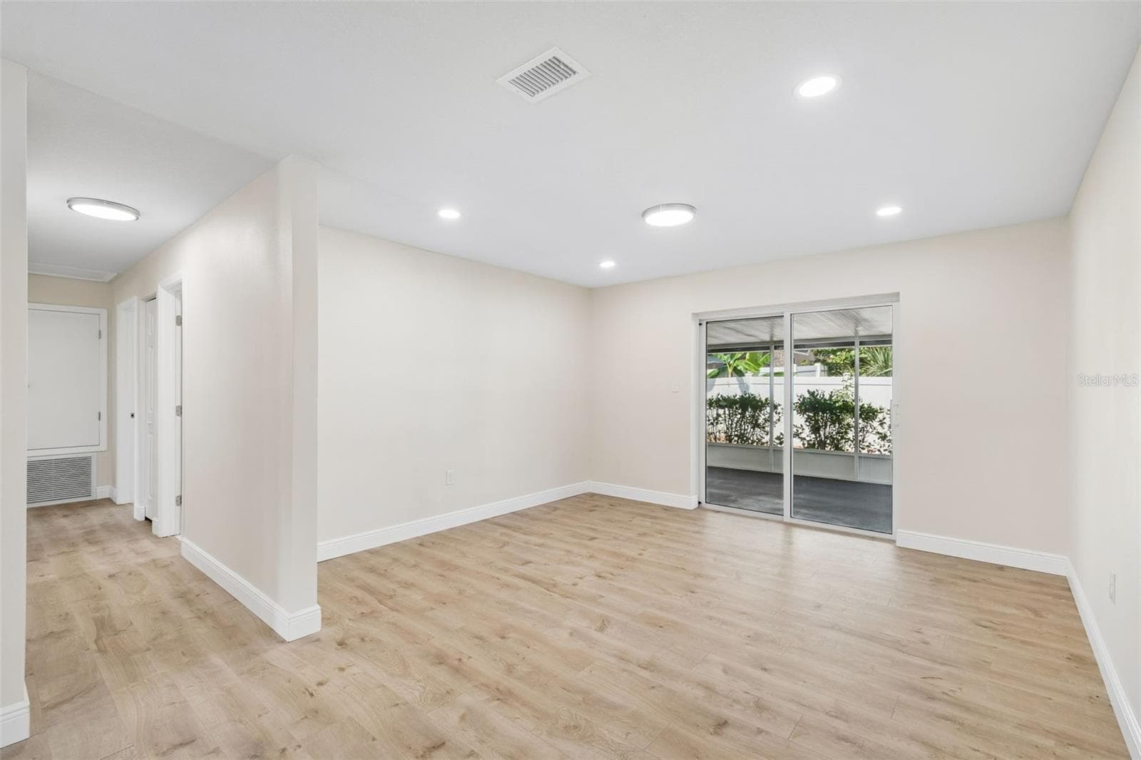 Single Family Residence at 6003 TAMPA SHORES BLVD, TAMPA, photo 43 of 67