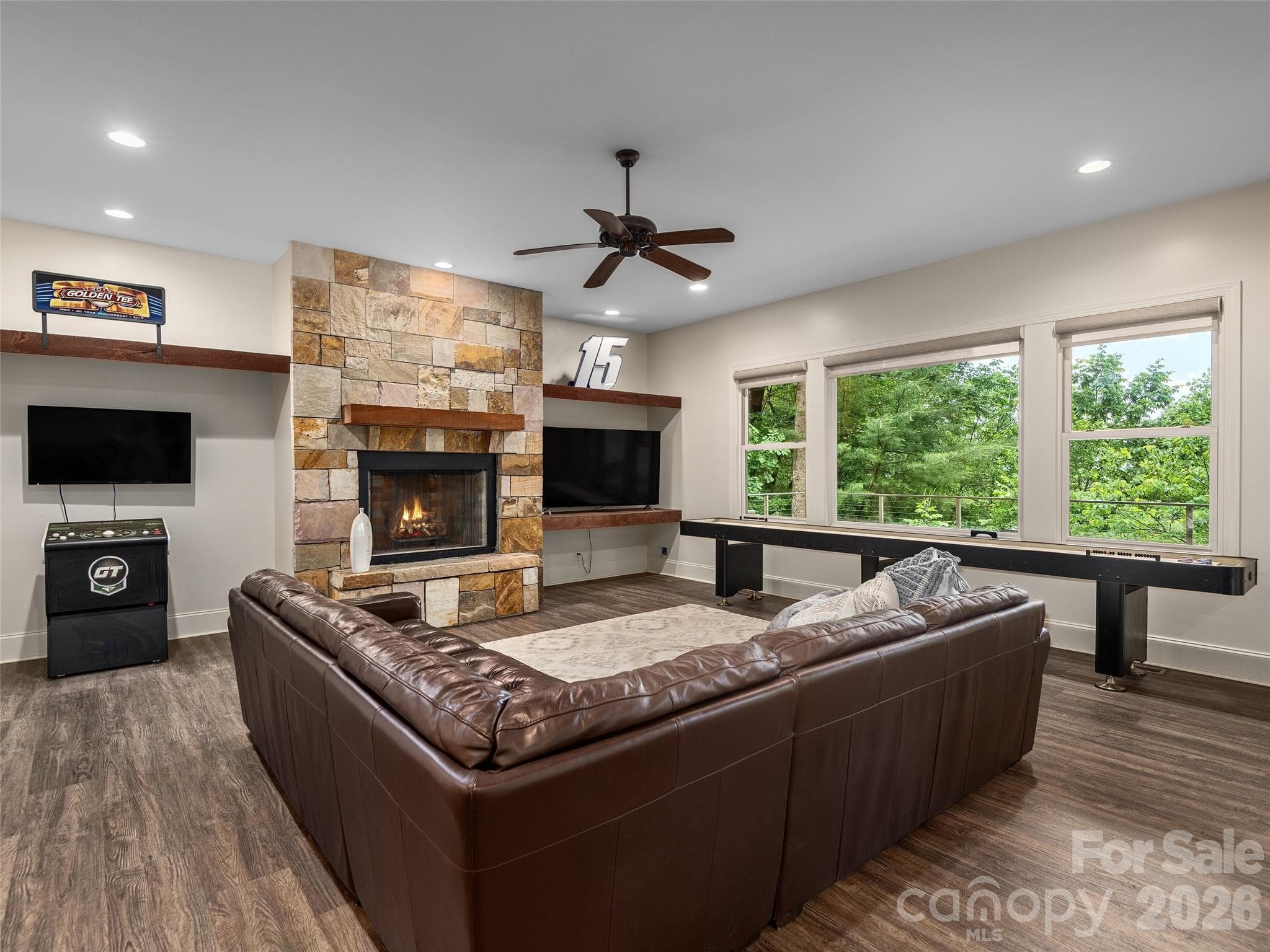 Single Family Residence at 433 Coopers Hawk Drive, Asheville, photo 35 of 48