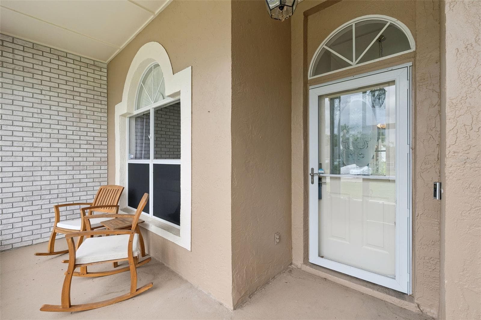 Front Porch - 14825 GREATER PINES BLVD, CLERMONT