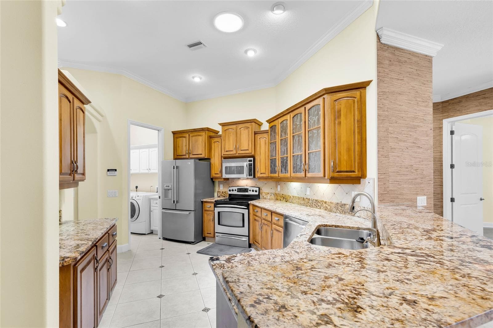 Single Family Residence at 9908 SE 67TH AVENUE RD, BELLEVIEW, photo 6 of 38