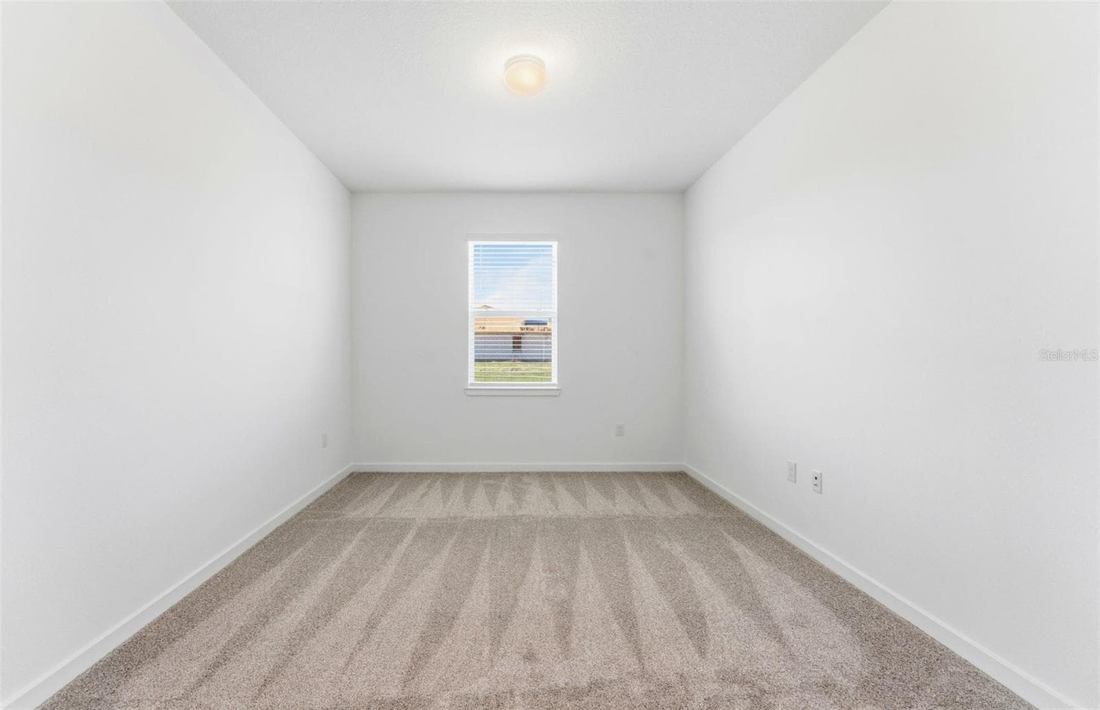 Enclosed Flex Room - 9738 AUTUMN RIDGE AVE, RIVERVIEW