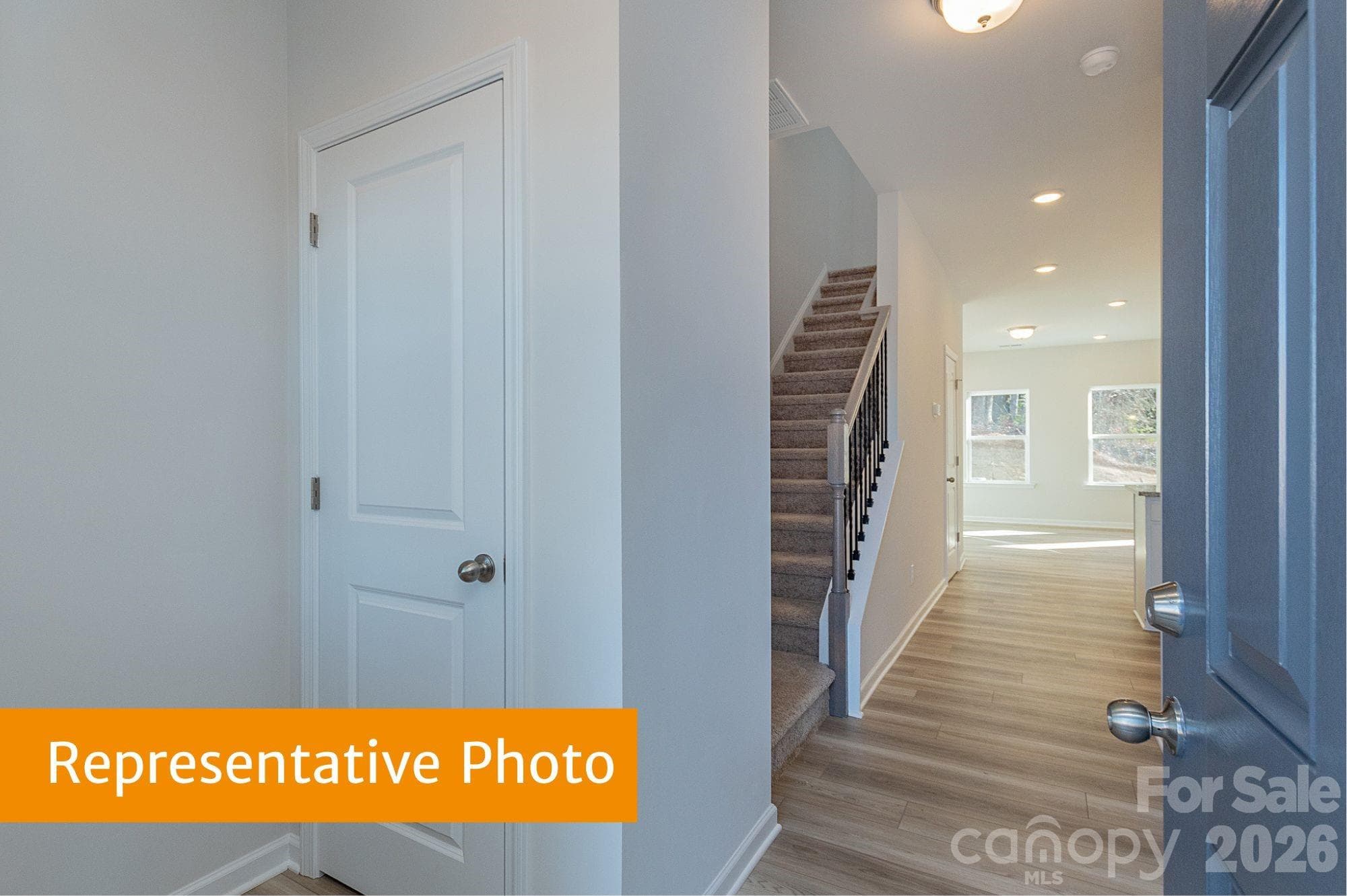 Rutledge Foyer - 5345 Porterhouse Way, Charlotte
