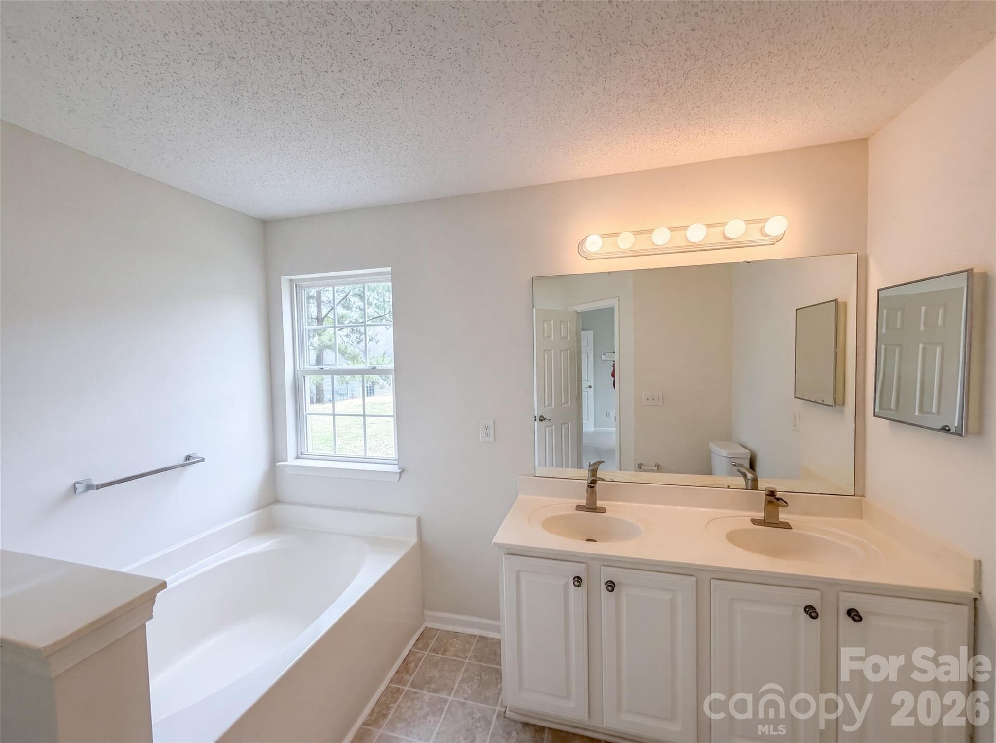 Single Family Residence at Kannapolis, photo 11 of 18