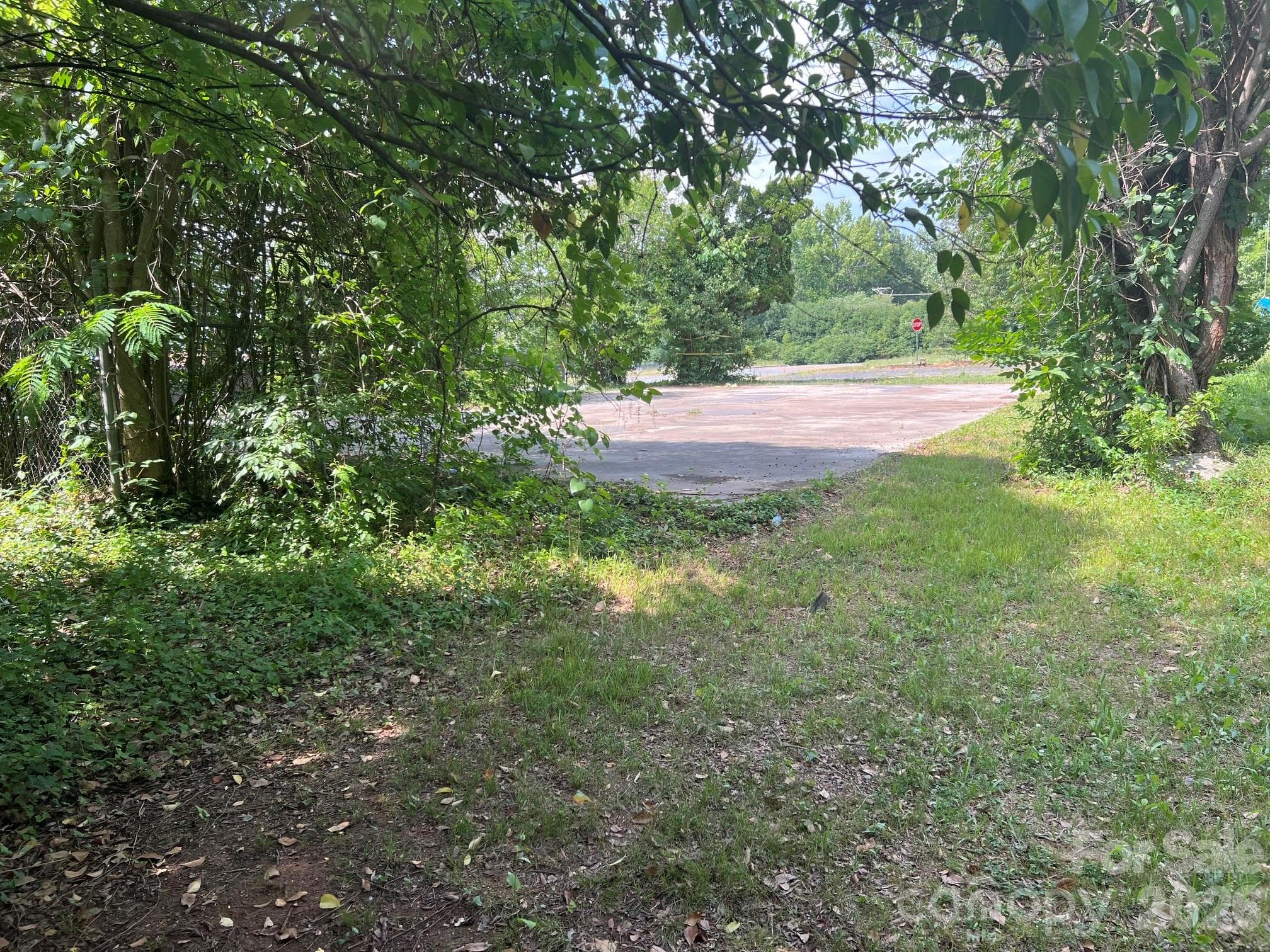 Lot at 2300 E Independence Boulevard, Charlotte, photo 2 of 4