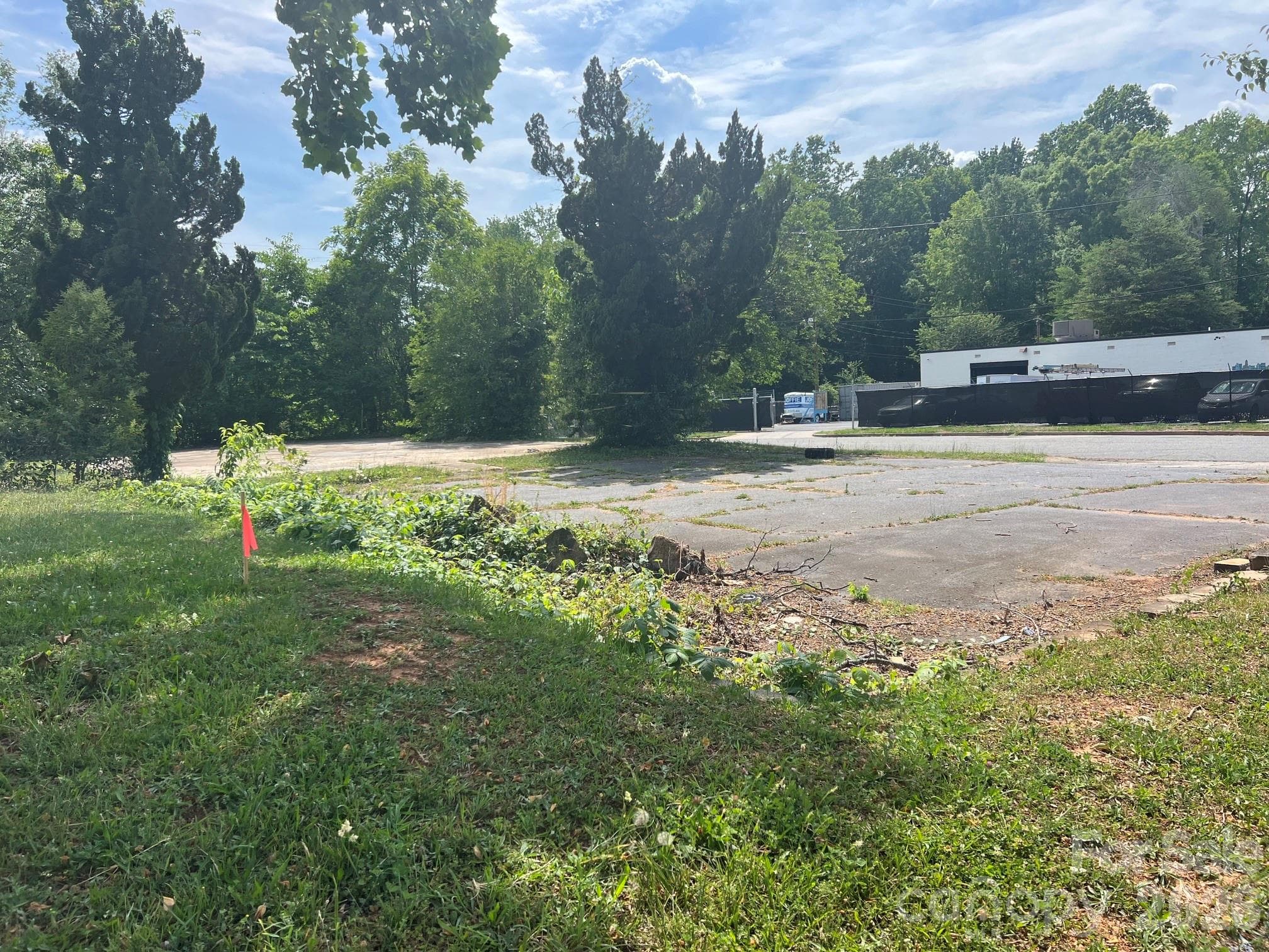 Lot at 2300 E Independence Boulevard, Charlotte, photo 3 of 4