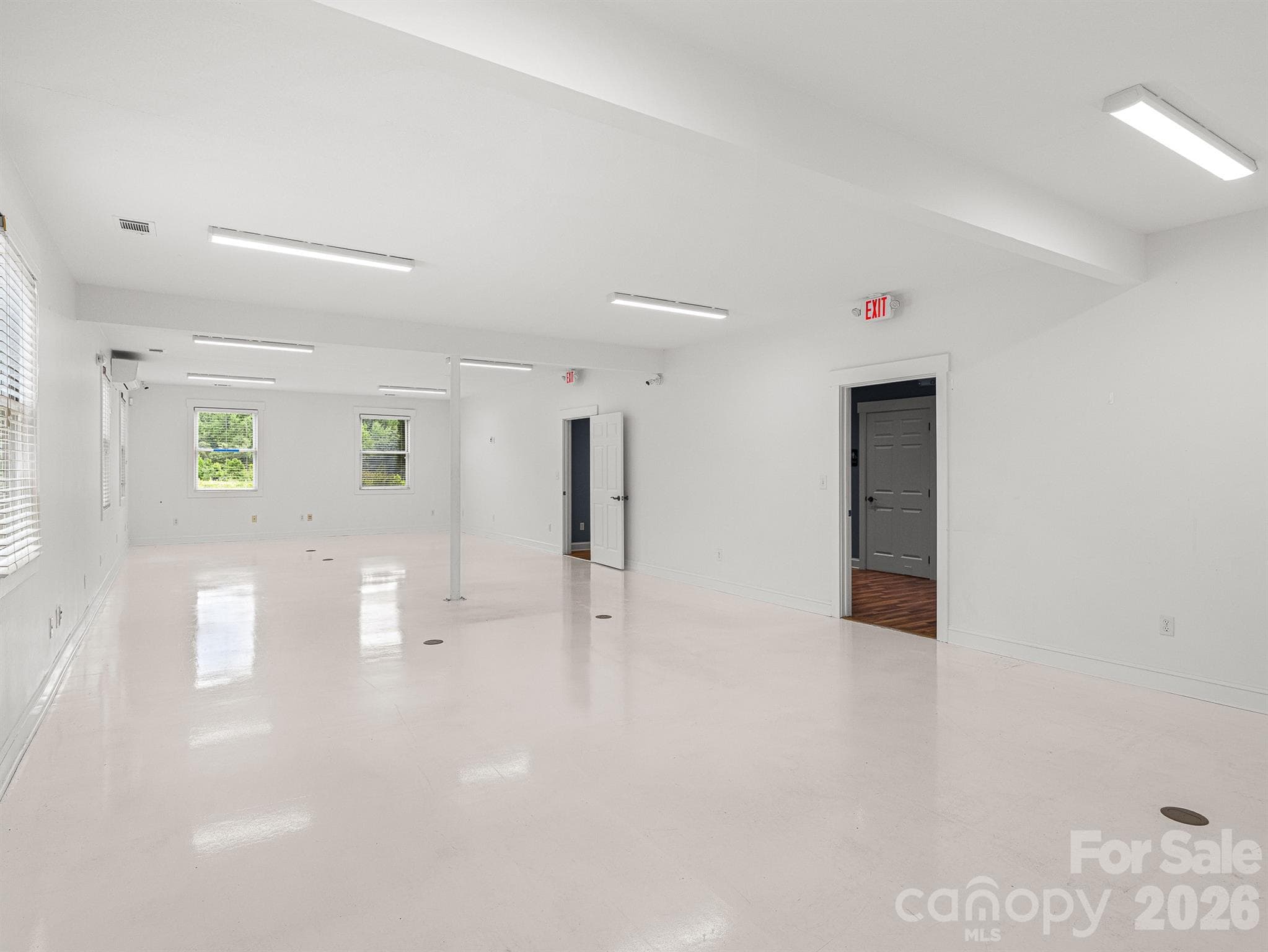 work space clean room - 14 Mimidis Lane, Swannanoa
