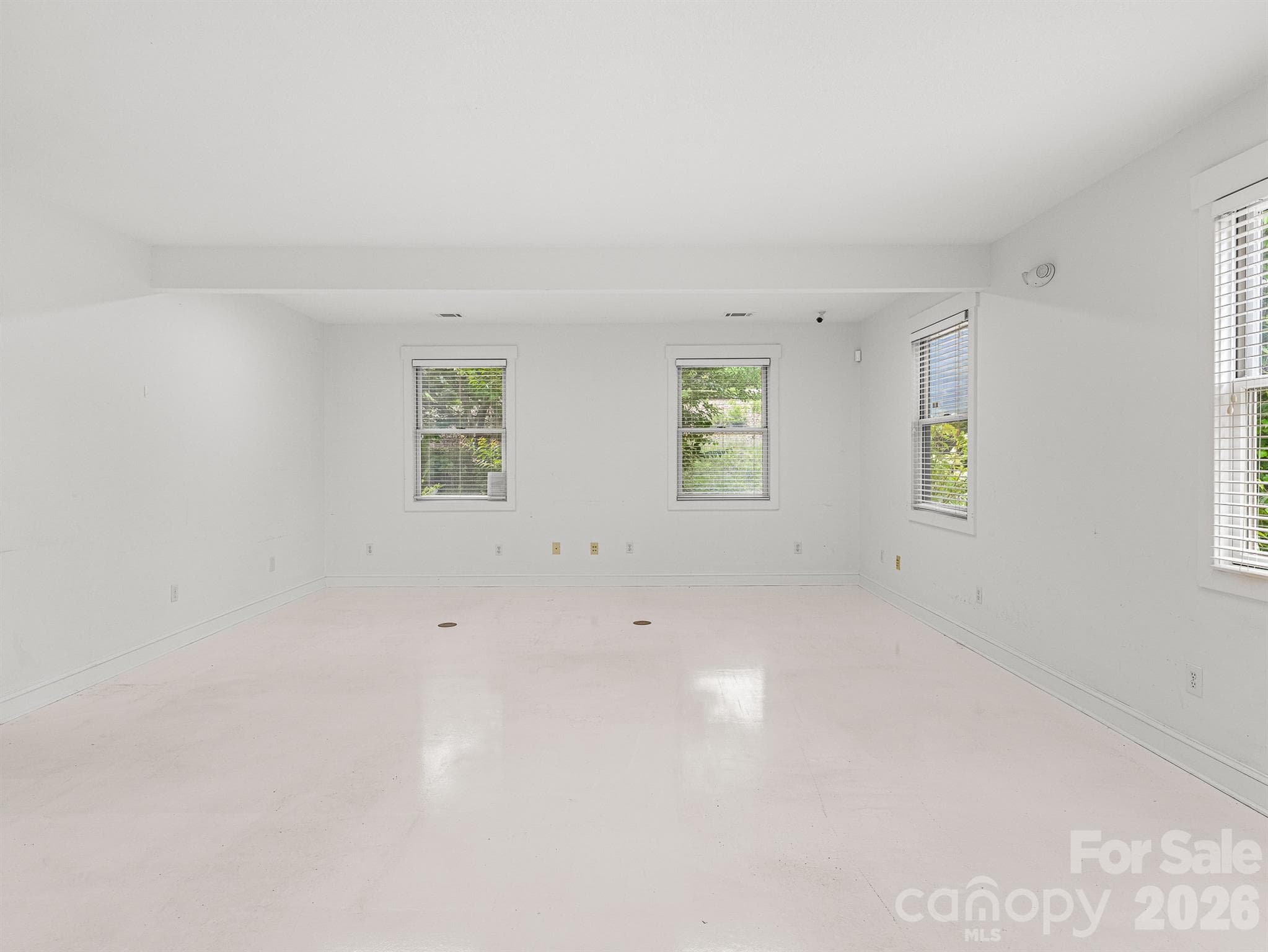 work space clean room - 14 Mimidis Lane, Swannanoa