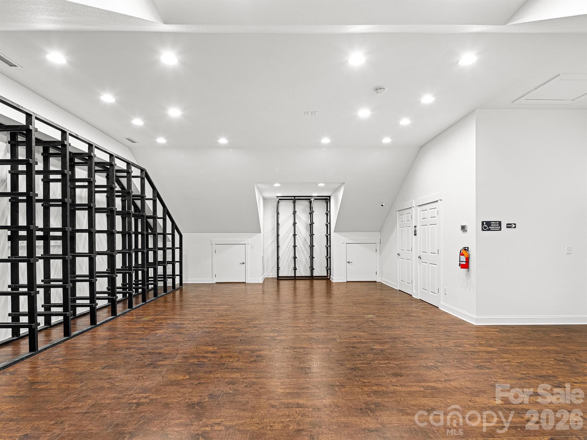 Vault - 14 Mimidis Lane, Swannanoa