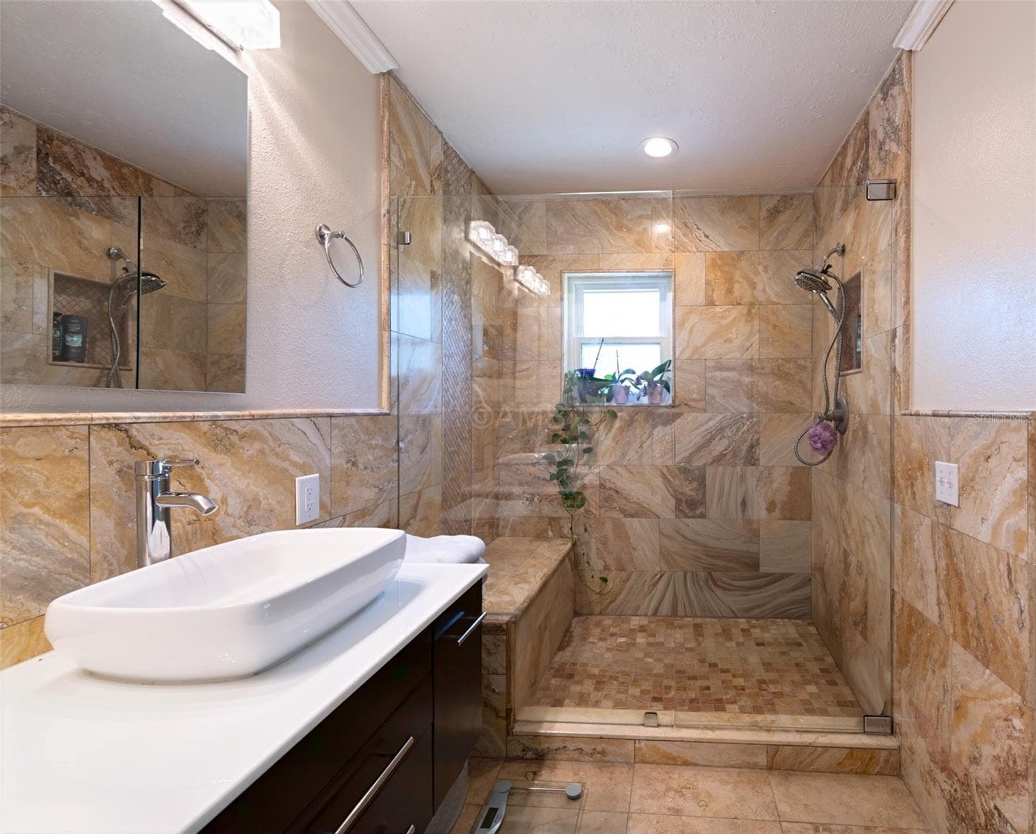 Primary Shower - 11580 W DIXIE SHORES DR, CRYSTAL RIVER