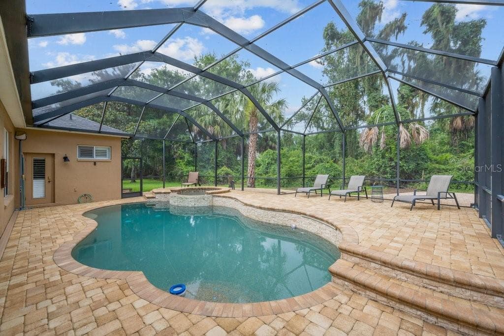 Single Family Residence at 6122 KESTRELPARK DR, LITHIA, photo 3 of 54