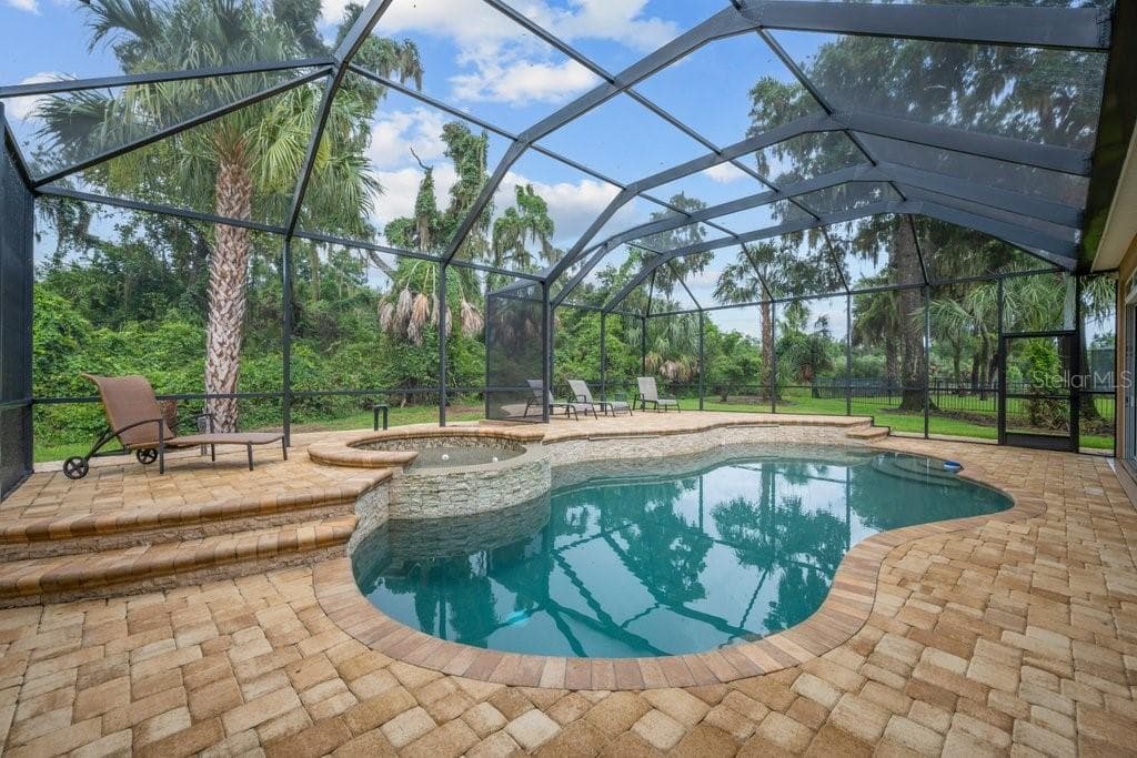 Single Family Residence at 6122 KESTRELPARK DR, LITHIA, photo 41 of 54