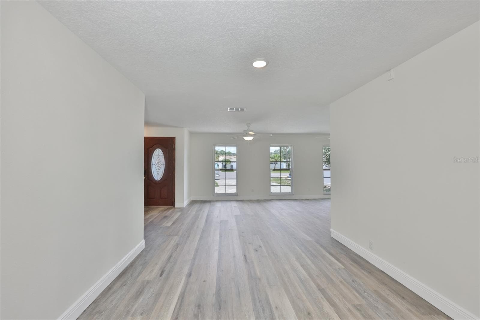Single Family Residence at 8410 LAVA PL, TAMPA, photo 3 of 55