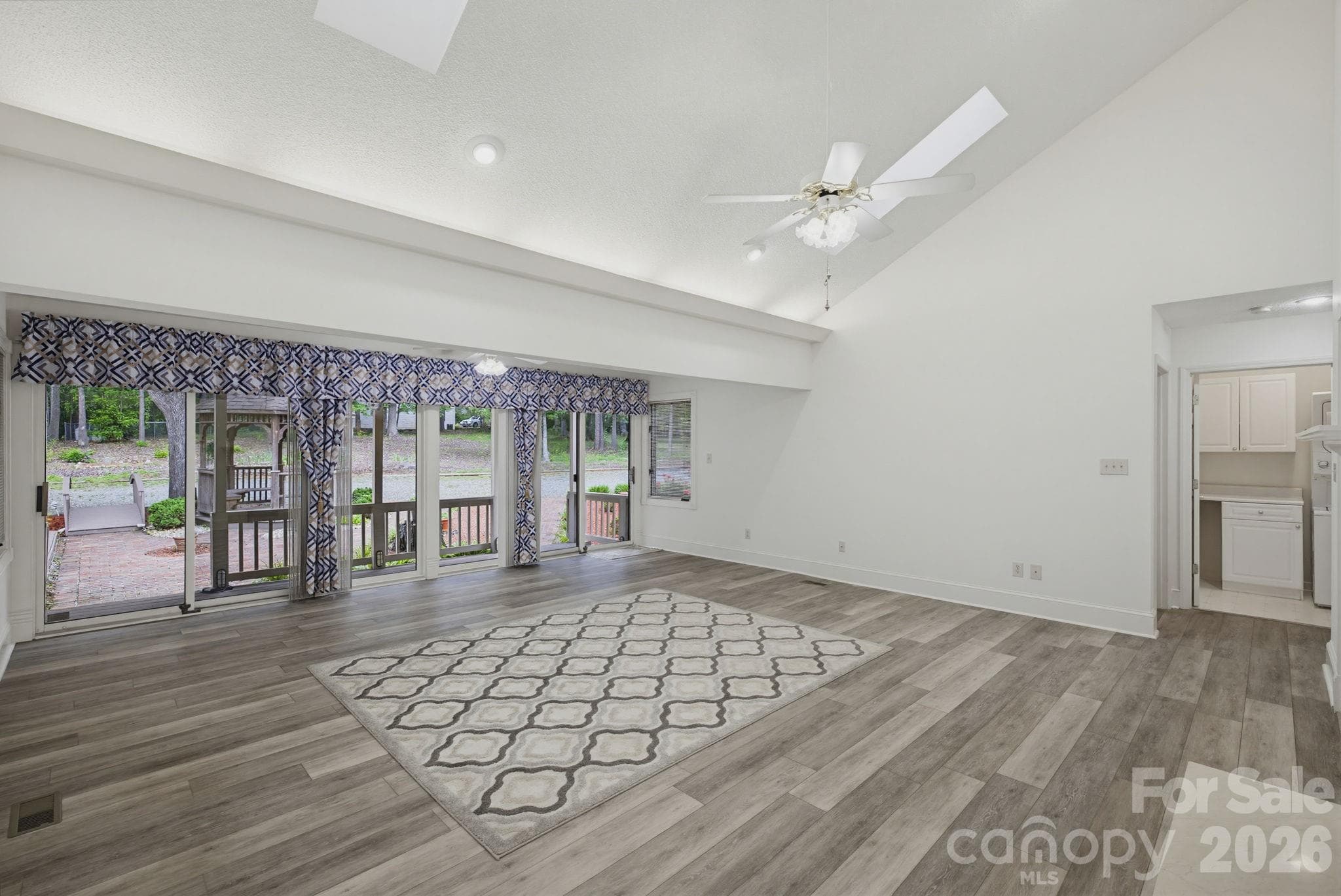 Living room - 104 Willowbrook Drive, Thomasville