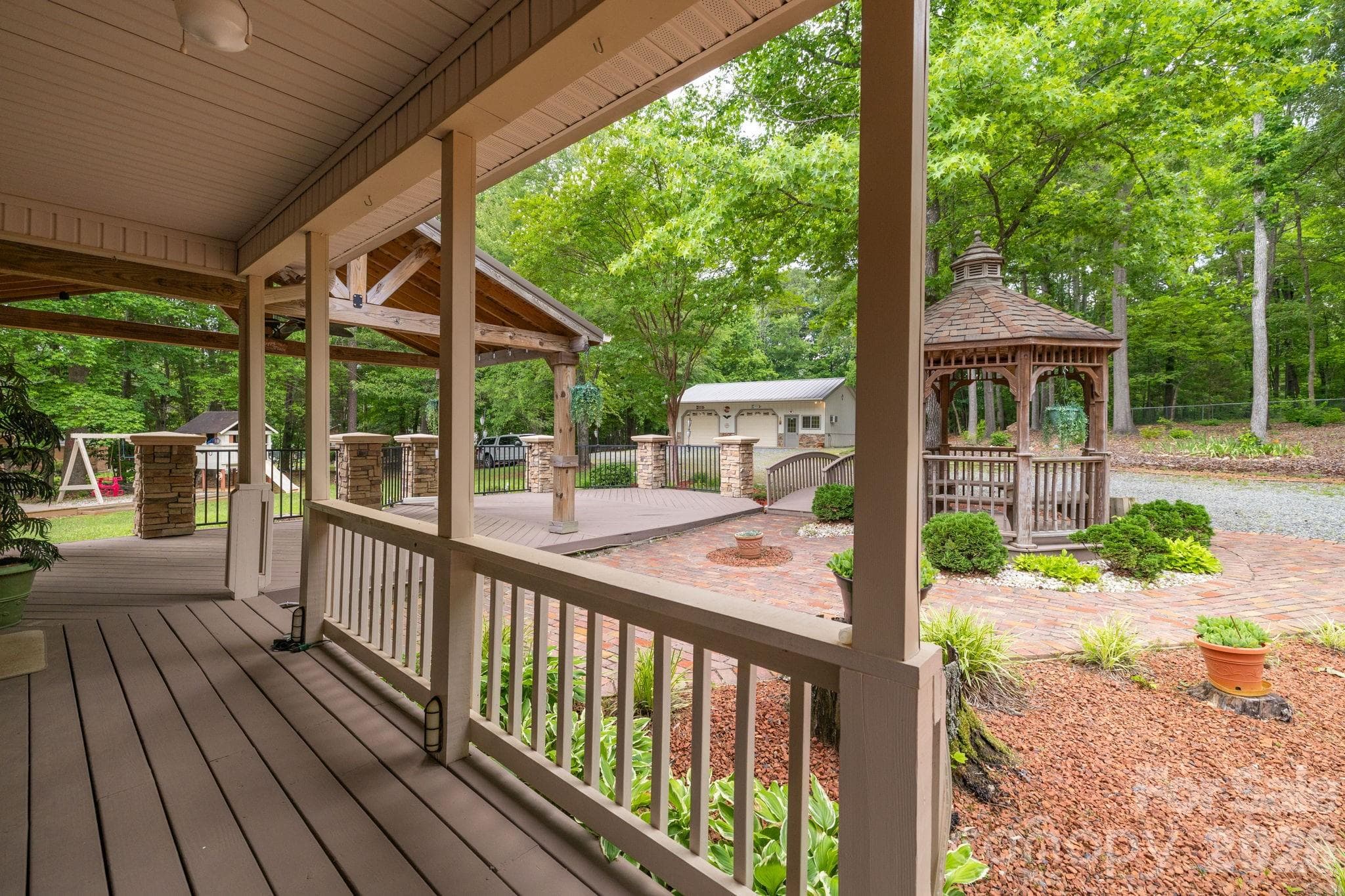 Single Family Residence at 104 Willowbrook Drive, Thomasville, photo 32 of 48