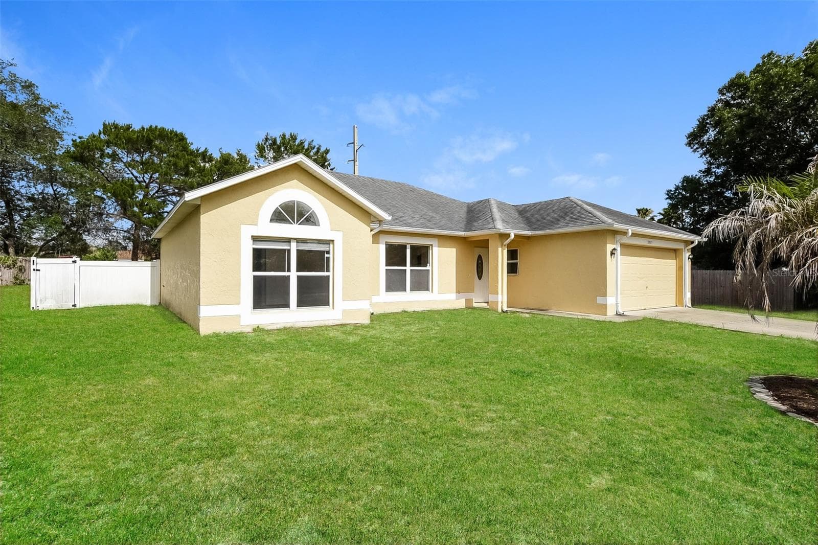 Single Family Residence at 2807 ARBOUR TRAIL CT, DELTONA, photo 2 of 21