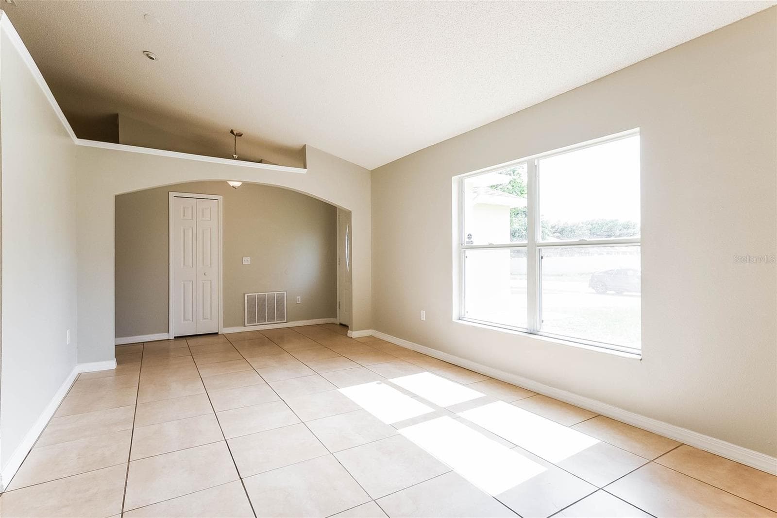 Single Family Residence at 2807 ARBOUR TRAIL CT, DELTONA, photo 3 of 21
