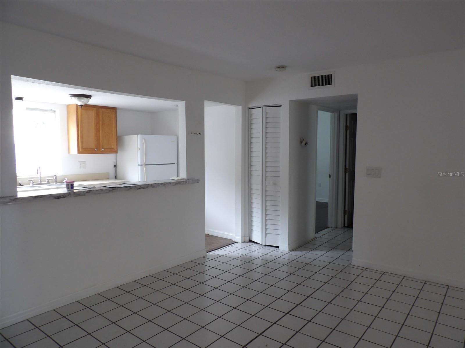Condominium at 3836 N LAKE DR #119, TAMPA, photo 4 of 17