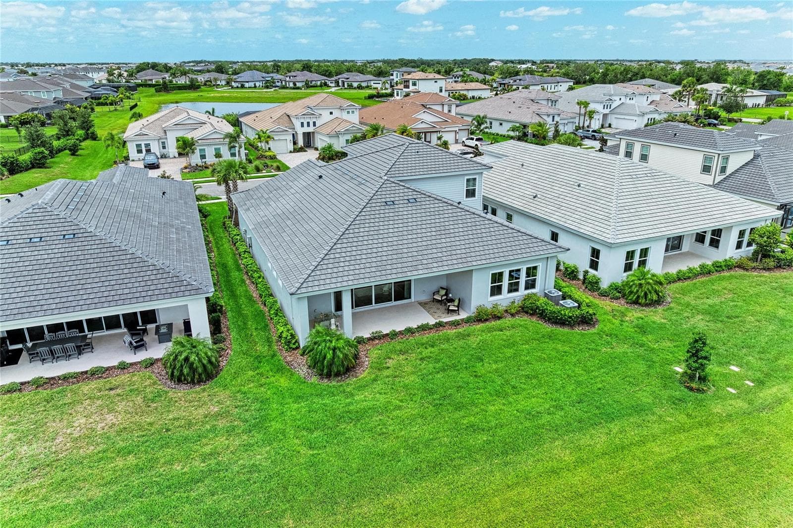 Premium waterfront homesite in one of Lakewood Ranch's most sought-after communities - 17725 ROOST PL, LAKEWOOD RANCH