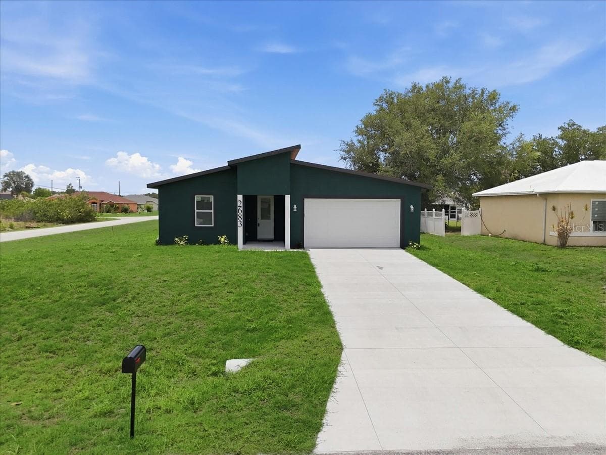 Front exterior - 2683 HOPWOOD RD, NORTH PORT