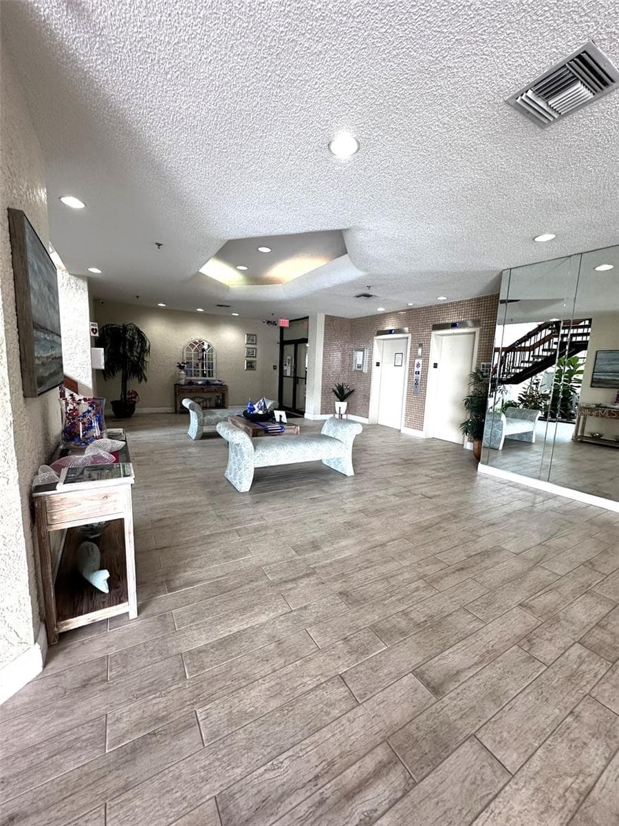 Lobby - 6322 PALMA DEL MAR BLVD S #G402, ST PETERSBURG
