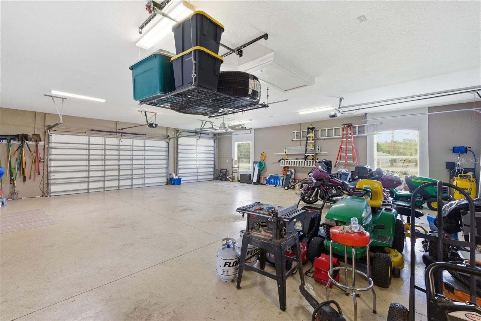 Single Family Residence at 11145 MOUNTAIN MOCKINGBIRD RD, WEEKI WACHEE, photo 30 of 84