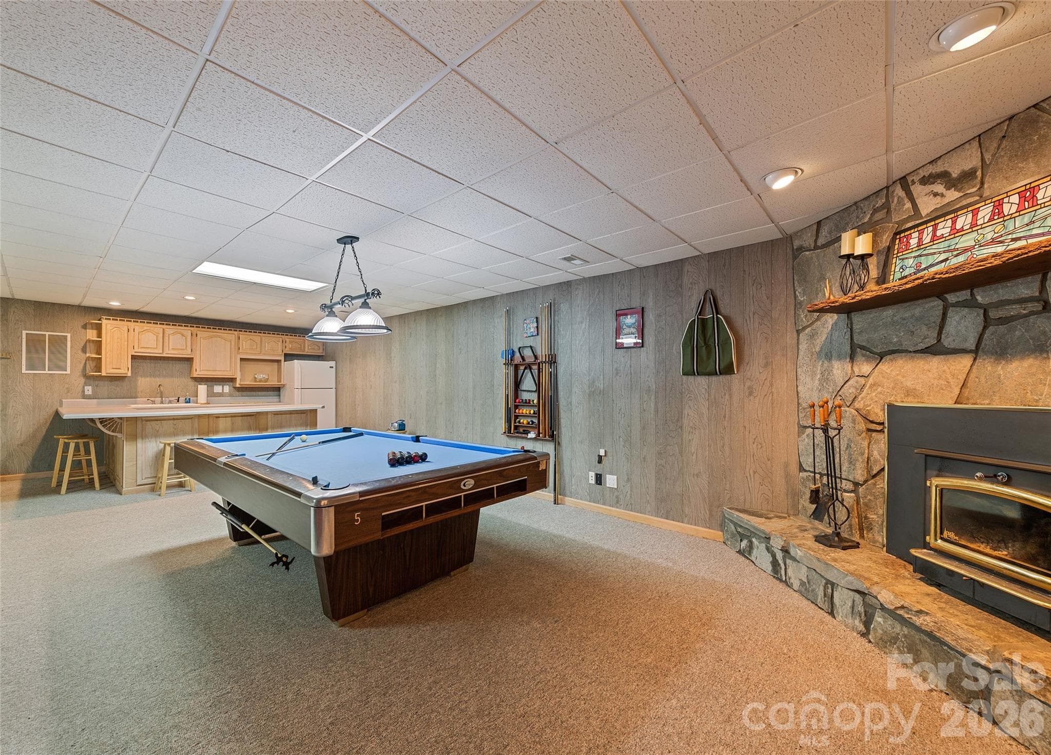 Entertainment Area - 400 Sunset Heights, Canton