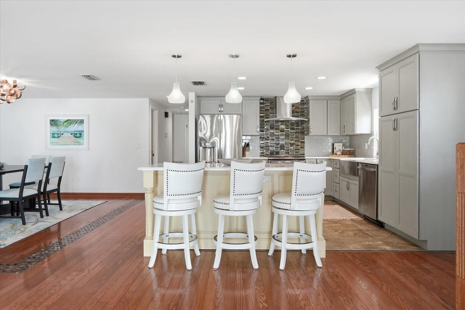 Single Family Residence at 2811 AVENUE C, HOLMES BEACH, photo 6 of 55