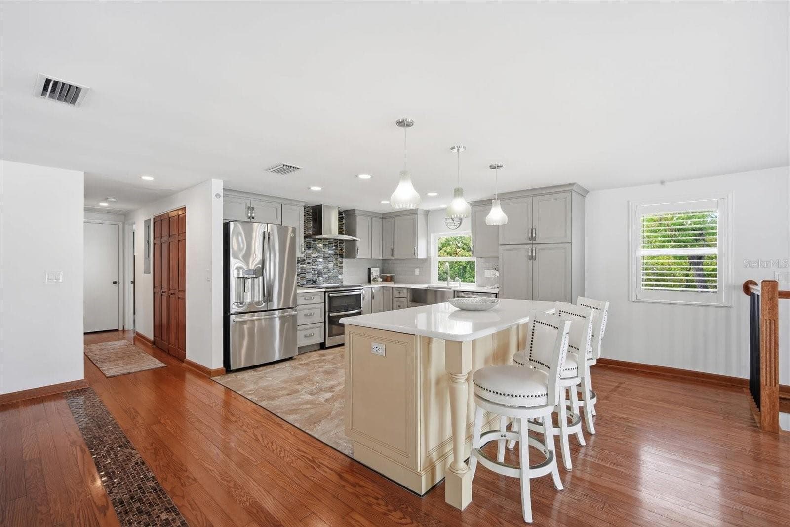 Single Family Residence at 2811 AVENUE C, HOLMES BEACH, photo 10 of 55