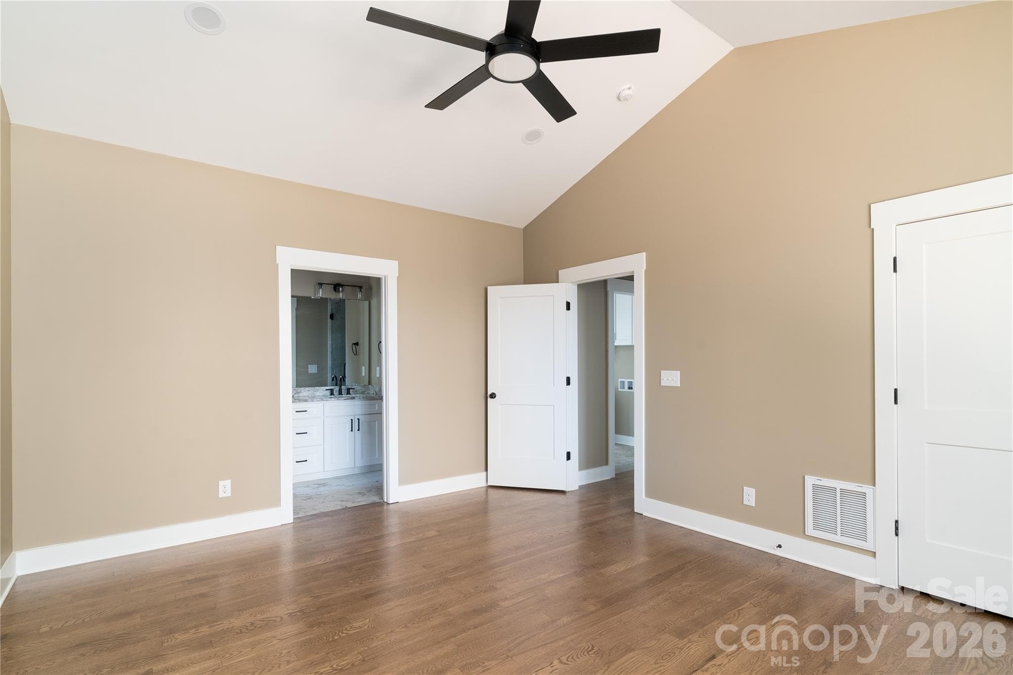 Single Family Residence at Maiden, photo 17 of 32