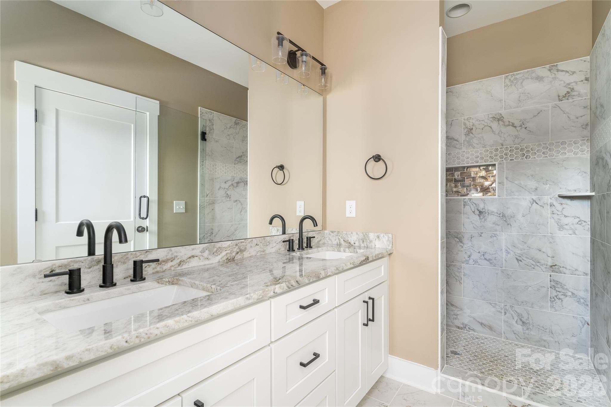 Single Family Residence at Maiden, photo 20 of 32