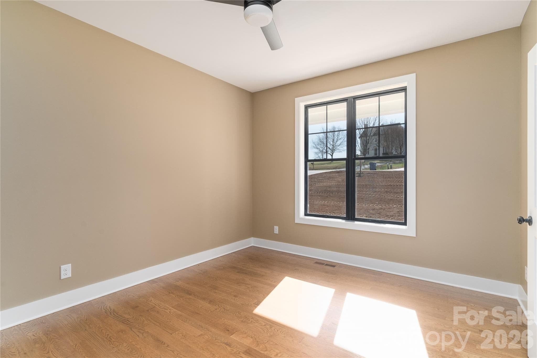 Single Family Residence at Maiden, photo 23 of 32