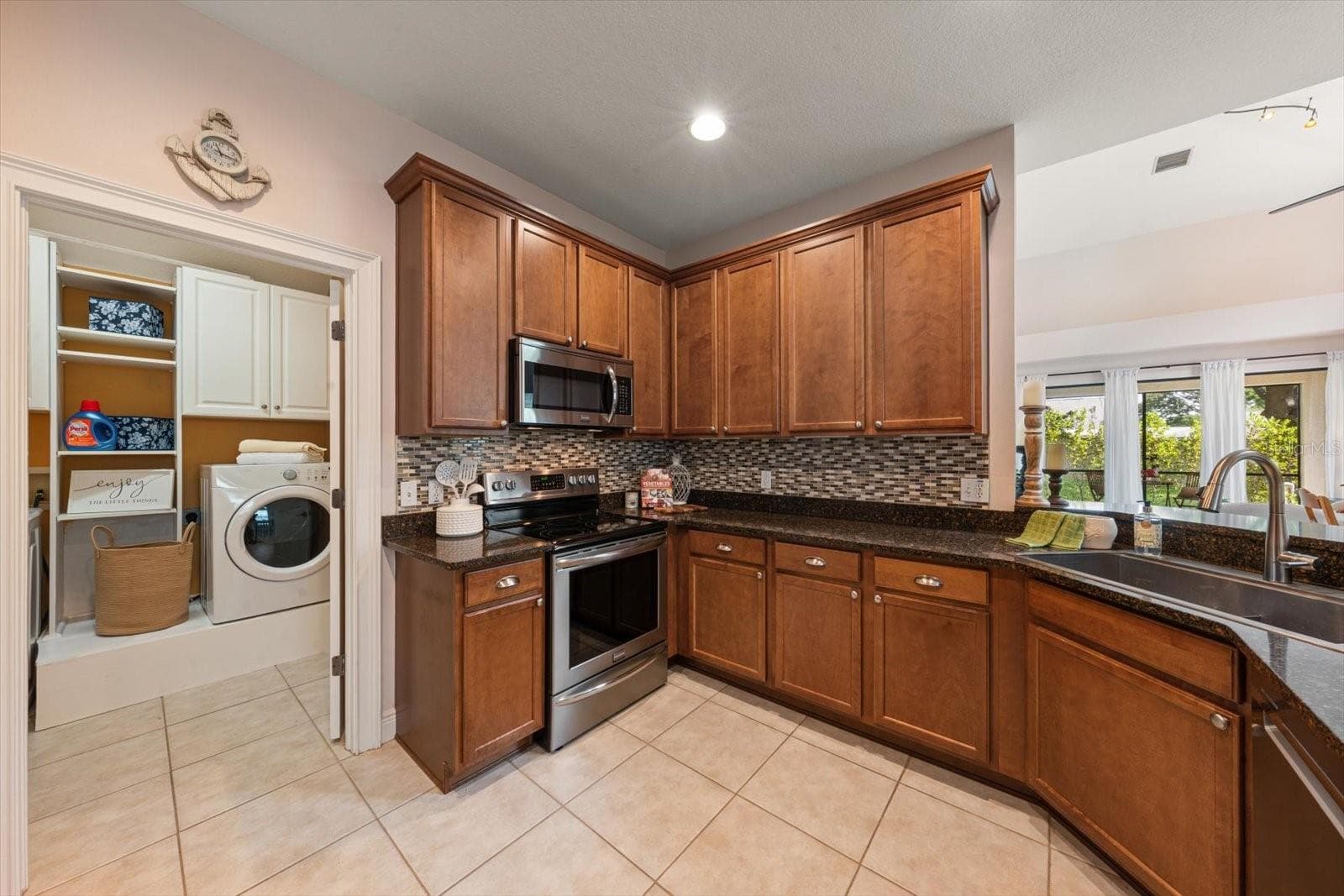 Townhouse at 8241 ACADIAN LN, SEMINOLE, photo 9 of 41