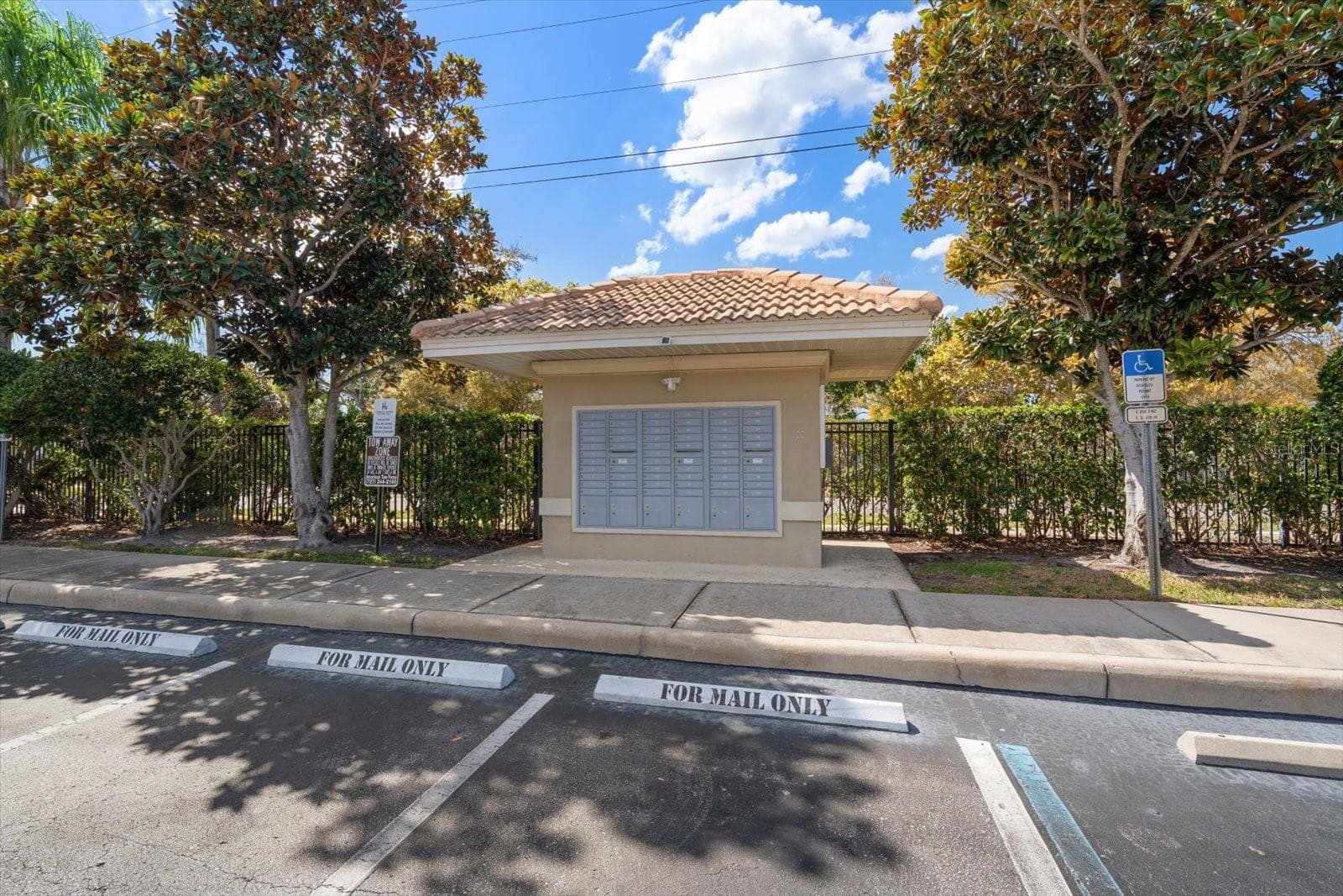 Townhouse at 8241 ACADIAN LN, SEMINOLE, photo 39 of 41