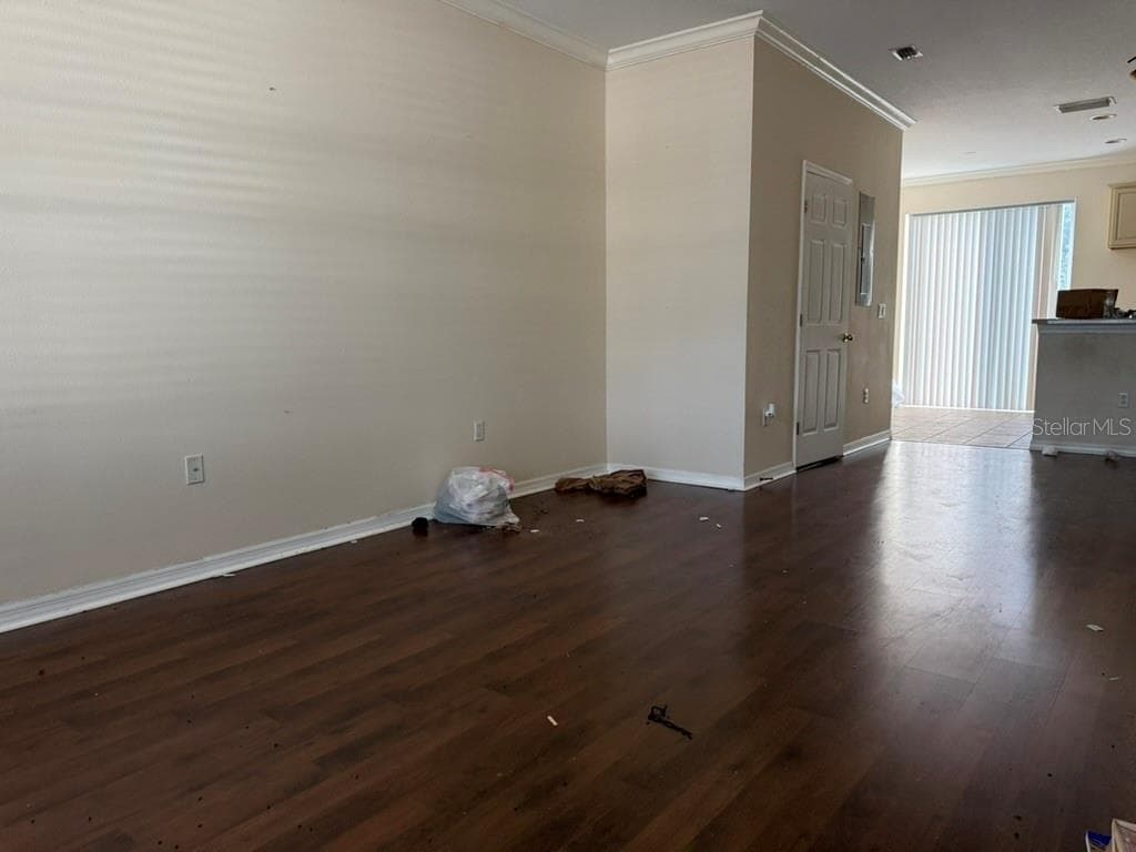Townhouse at 11537 DECLARATION DR, TAMPA, photo 10 of 24