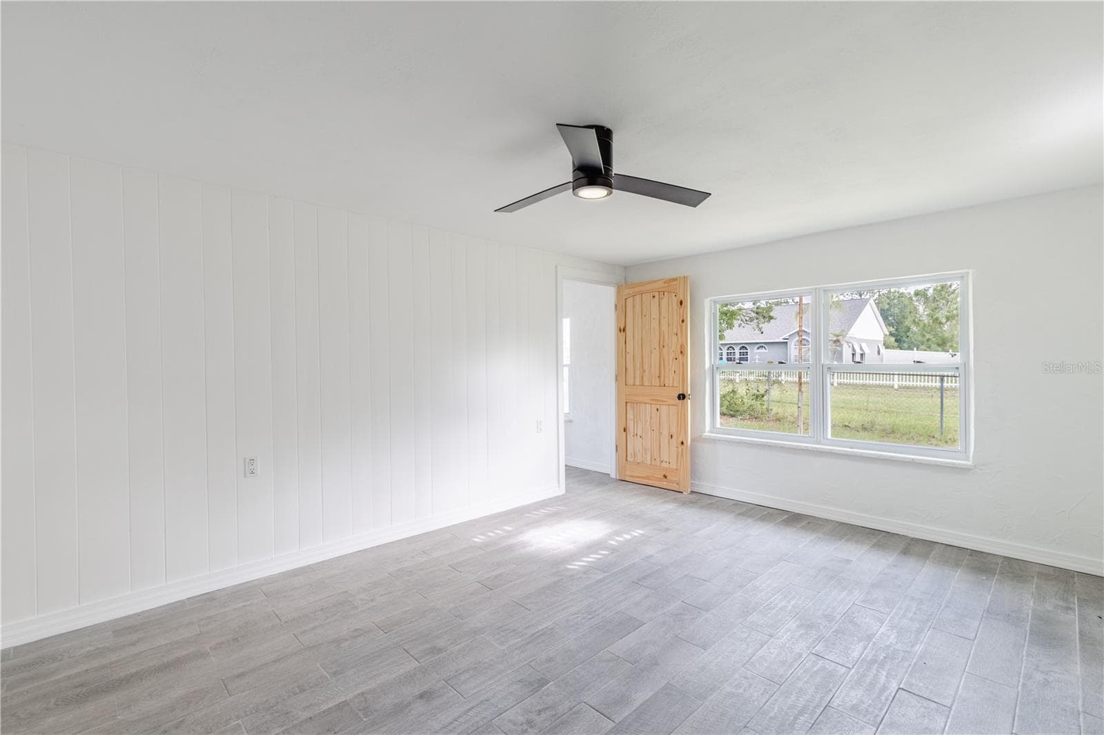 Living room - 7020 SCOTT AVE, MOUNT DORA