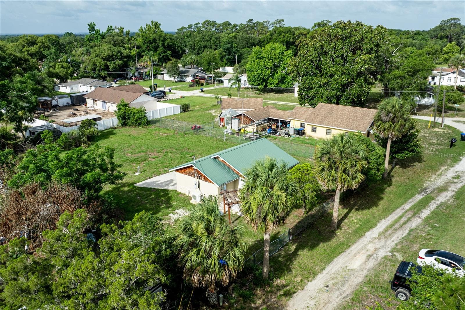 Looking SW - 7020 SCOTT AVE, MOUNT DORA