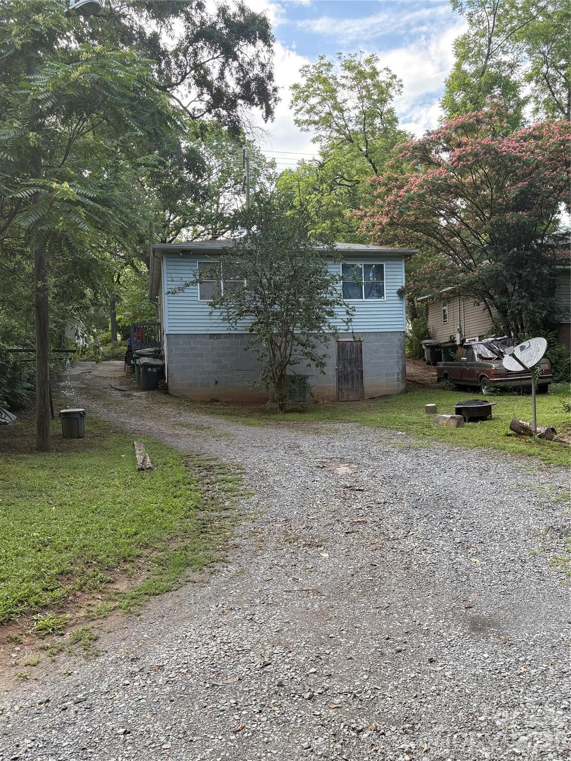 Single Family Residence at 1304 N Davidson Street, Charlotte, photo 5 of 5