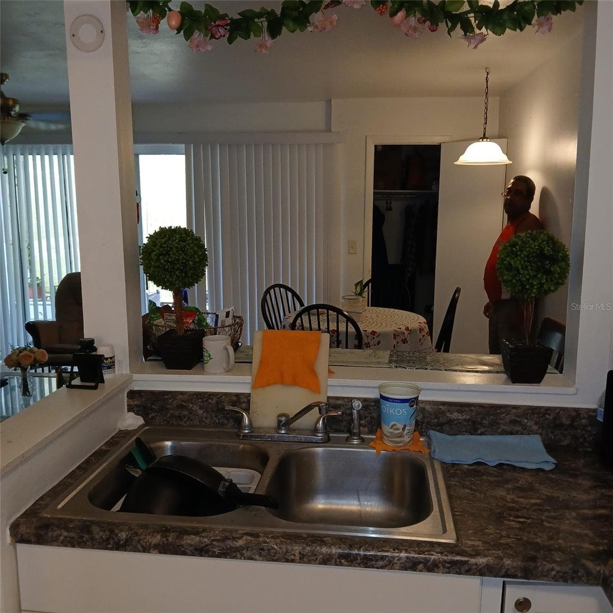 Condominium at 8609 N CHAMPLAIN CT #77, TAMPA, photo 5 of 16
